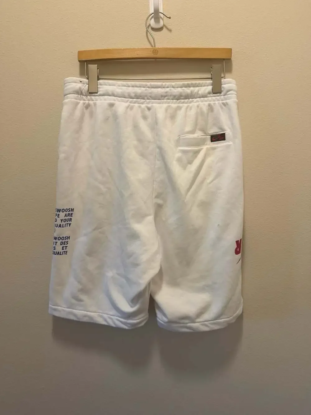 Nike Jordan Mens Air Jordan Classic Wings Fleece Shorts White/Blue/Red Medium